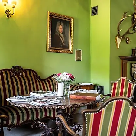 & Restaurant Gutshaus Ludorf Vipperow