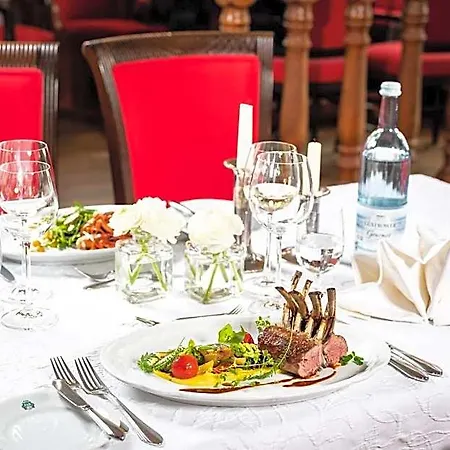 & Restaurant Gutshaus Ludorf Vipperow