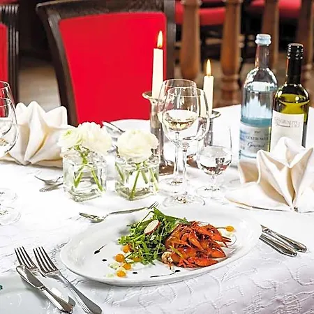 & Restaurant Gutshaus Ludorf 4* Vipperow